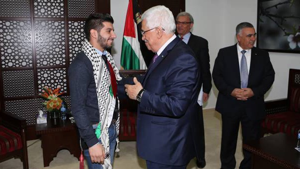 الرئيس يستقبل الفنان خلايلة في رام الله